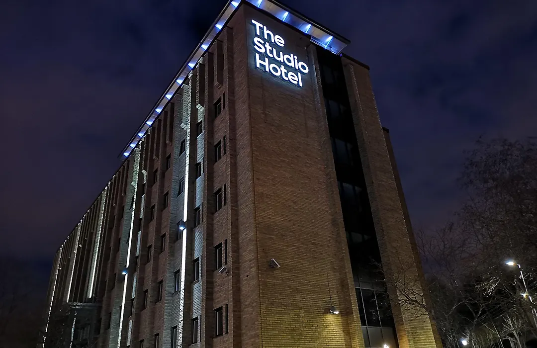 First Hotel The Studio-1